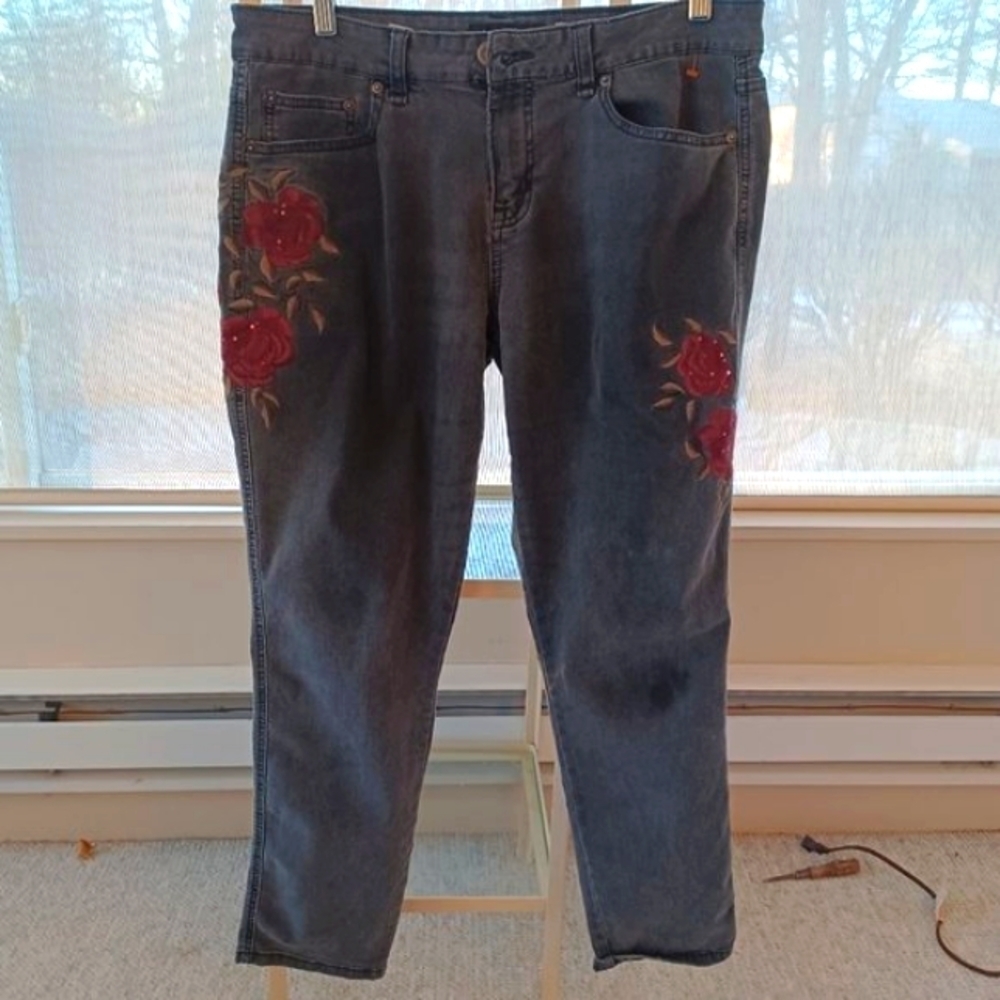 AEROPOSTALE girlfriend DESIGNER JEANS SIZE 8